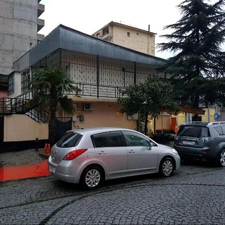 Enjoy The Hostel Batumi Exterior foto