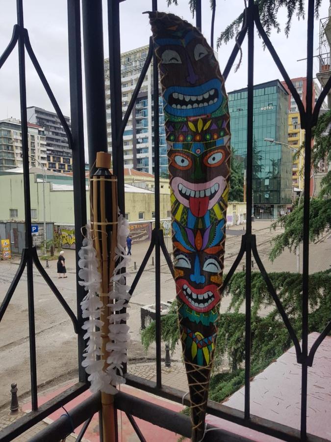 Enjoy The Hostel Batumi Exterior foto