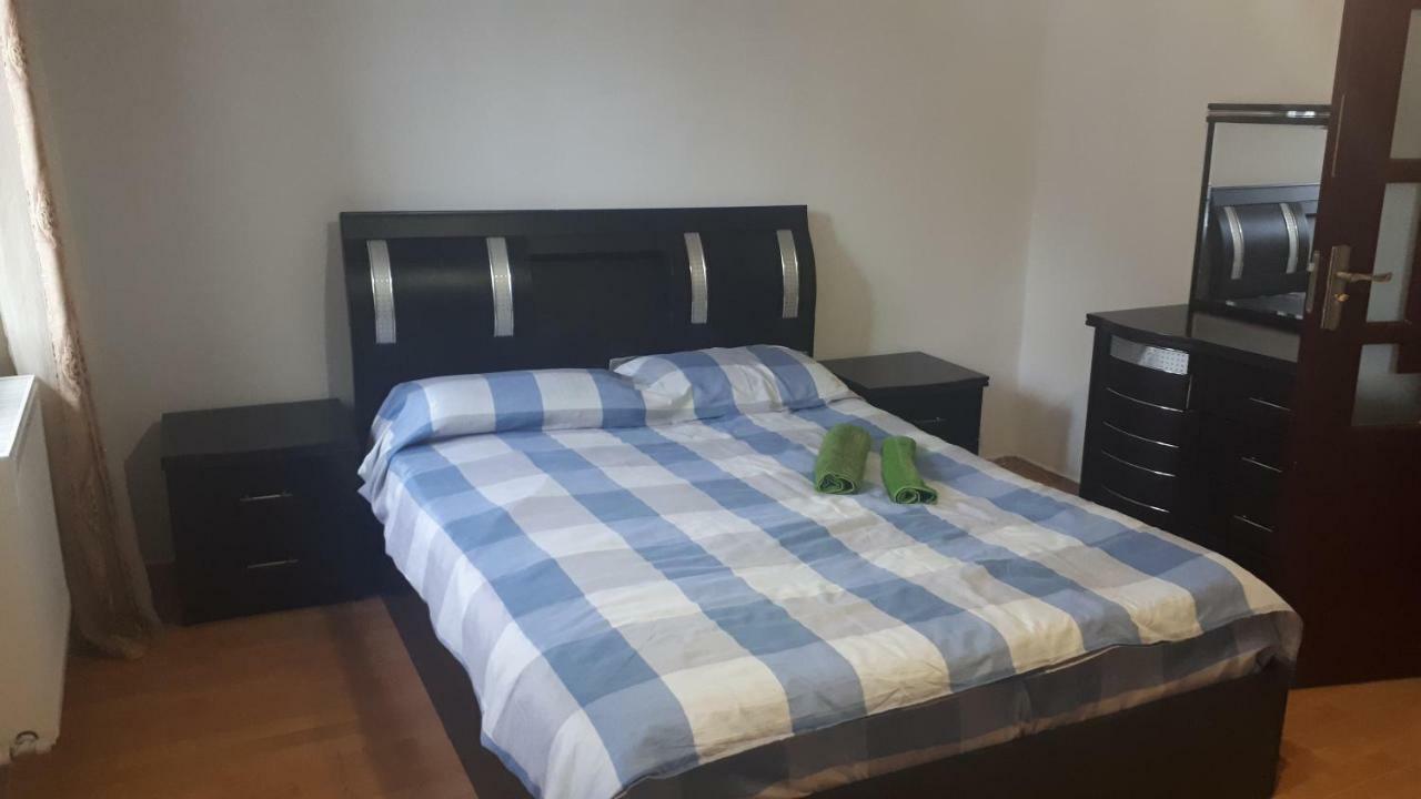 Enjoy The Hostel Batumi Exterior foto